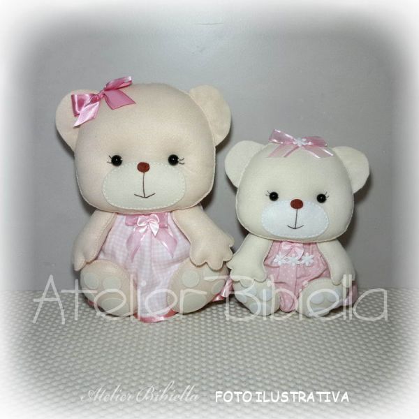 URSINHA 20CM DE VESTIDINHO UNIDADE