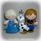 FROZEN ANNA OU ELSA OU OUTRO 30 CM UNIDADE C/ SUPORTE
