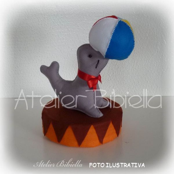 CIRCO LEÃO 30 CM C/ TAMBORETE