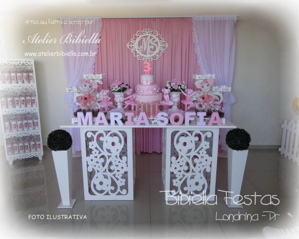 DECORAÇÃO EVER AFTER HIGH SEM MESA COM LATERAL GRADE CORTINA MDF BANCO BOLO  NOME - Atelier Bibiella